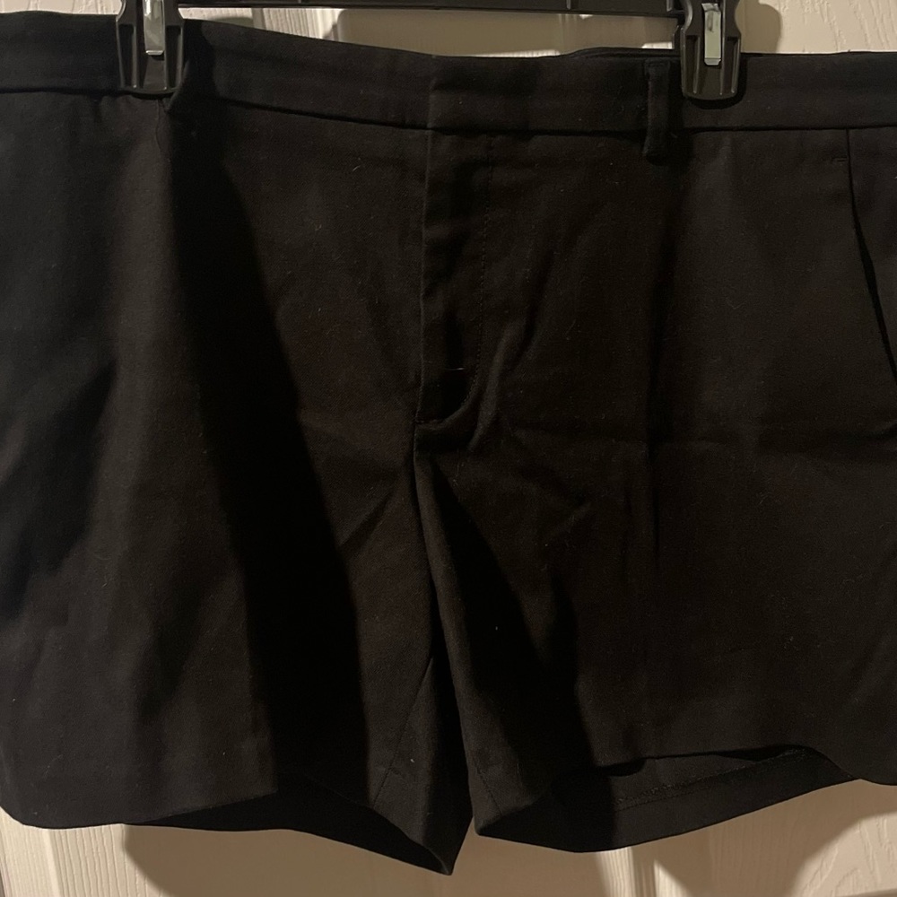 Banana Republic Size 12 Women shorts black